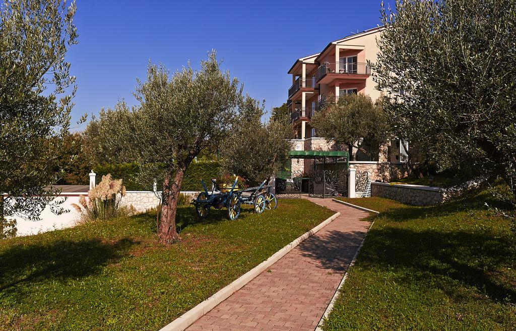 Apartments Villa Venera Labin  Buitenkant foto